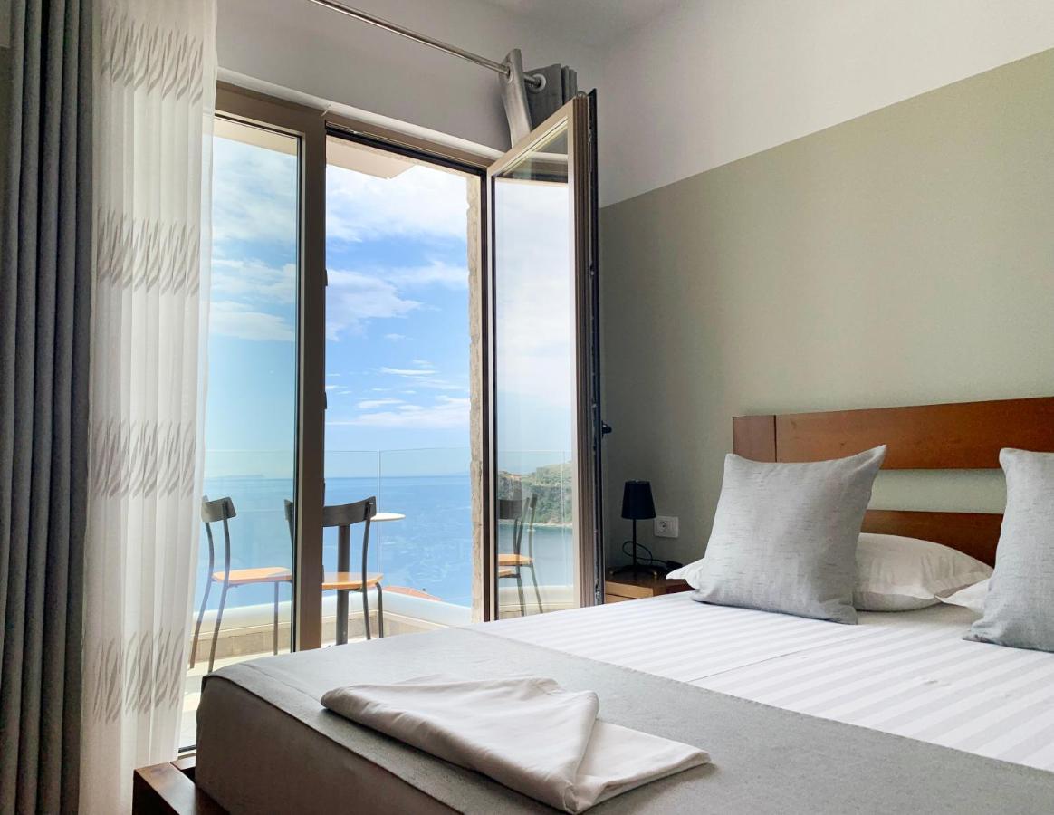 Hotel 8 Himare