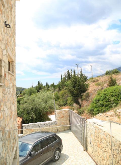Hotel 8